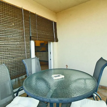 Apartment With Sea View 08